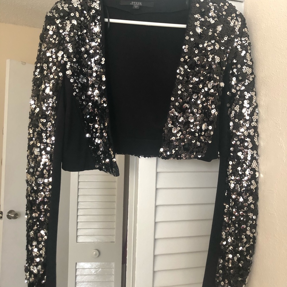 Beautiful jacket - Picture 2 of 4